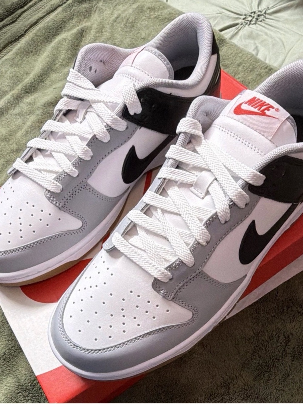 Nike Men’s Low-Top Sneakers - White/Gray/Black with Red Logo